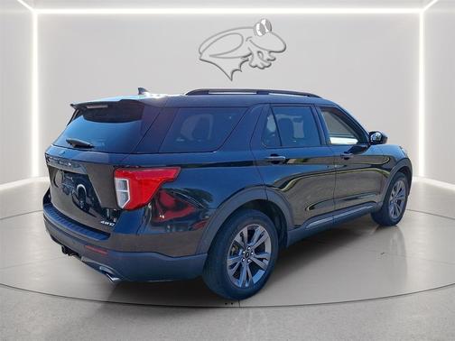 Agate Black Metallic 2022 Ford Explorer XLT