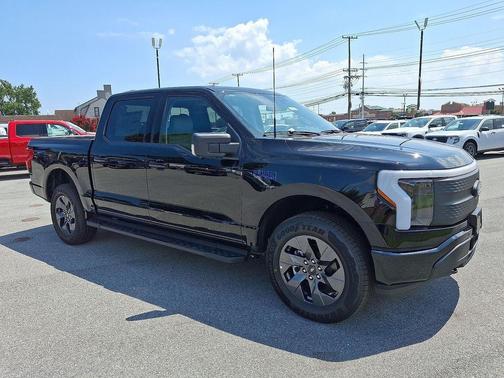 2025 Ford F-150 Lightning XLT