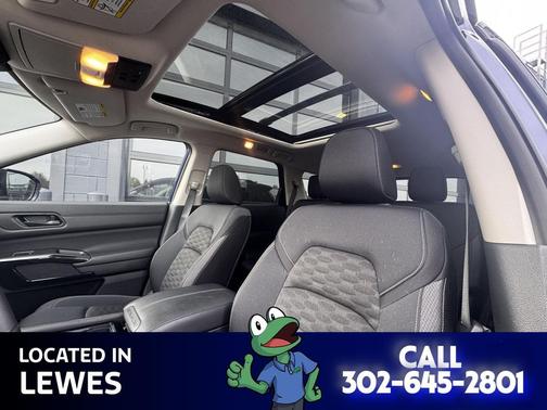 2025 Nissan Pathfinder SV 4WD