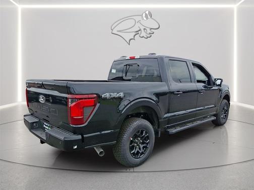 Agate Black Metallic 2026 Ford F-150 XLT