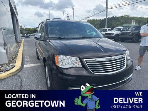 2015 Chrysler Town & Country Touring-L
