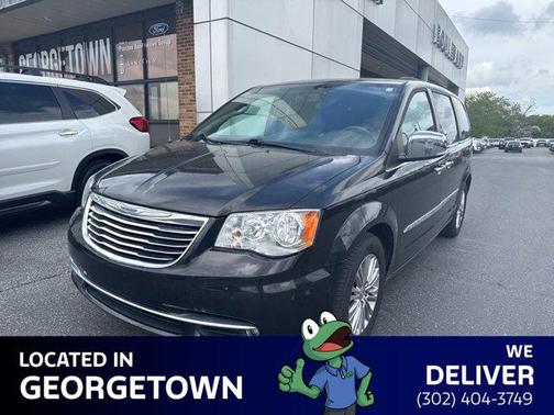 2015 Chrysler Town & Country Touring-L