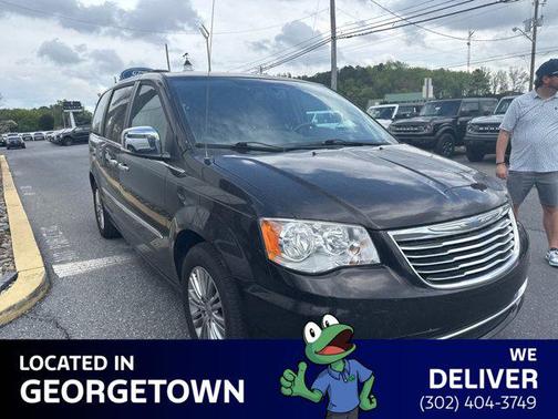 2015 Chrysler Town & Country Touring-L