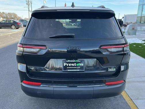 2022 Jeep Grand Cherokee L Altitude