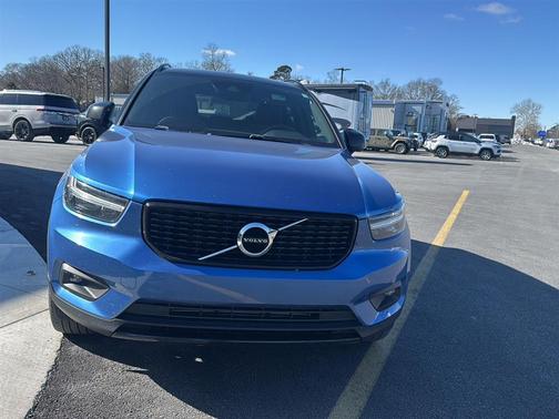 2021 Volvo XC40 T5 R-Design