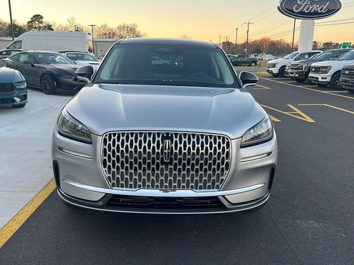 2024 Lincoln Corsair STANDARD
