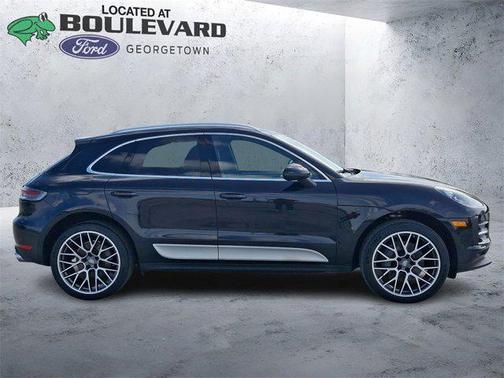 2021 Porsche Macan Base