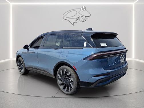 Whisper Blue Metallic Clearcoat 2026 Lincoln Nautilus Reserve