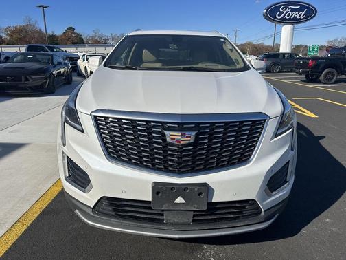 2022 Cadillac XT5 Premium Luxury