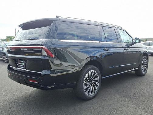 2025 Lincoln Navigator Black Label
