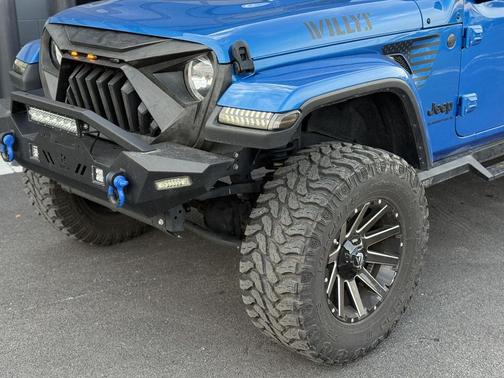 2023 Jeep Gladiator Willys 4x4