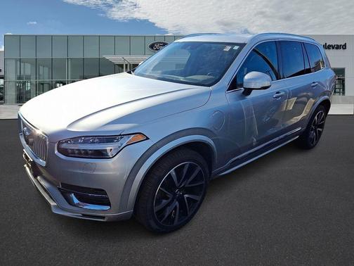 2021 Volvo XC90 Recharge Plug-In Hybrid T8 Inscription Expression 7 Passenger