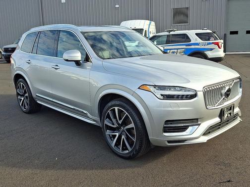 2021 Volvo XC90 Recharge Plug-In Hybrid T8 Inscription Expression 7 Passenger
