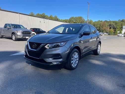 2022 Nissan Rogue Sport SV