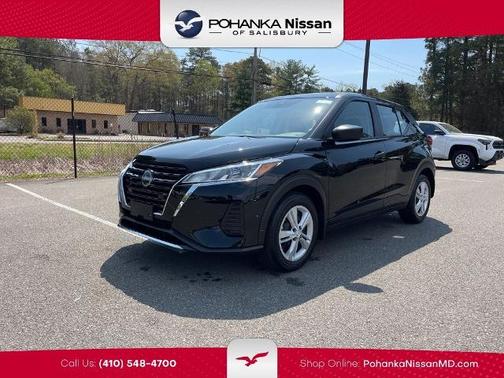 Super Black 2025 Nissan Kicks Play S
