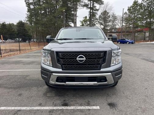 2024 Nissan Titan SV