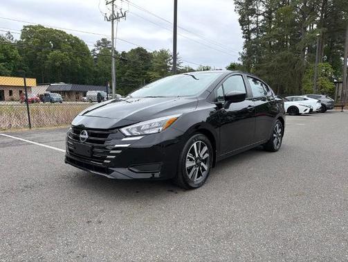Black 2025 Nissan Versa 1.6 SV