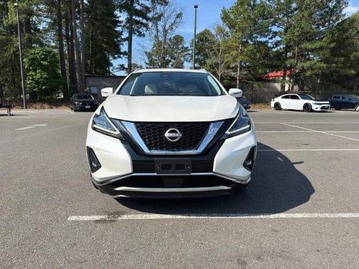 White 2023 Nissan Murano Platinum
