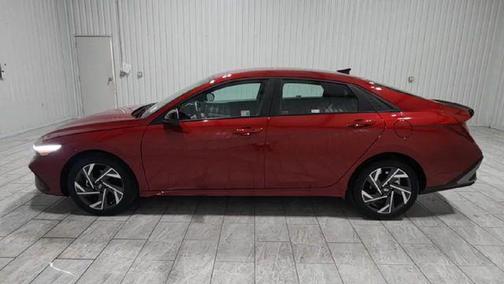 2025 Hyundai ELANTRA Sport