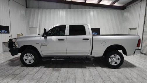 2017 RAM 2500 Tradesman Crew Cab 4x4 6'4' Box