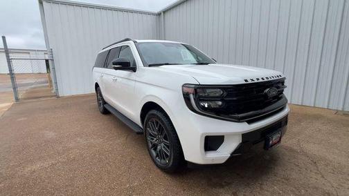 Star White Metallic Tri-Coat 2026 Ford Expedition Max Platinum