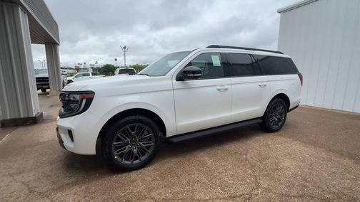 Star White Metallic Tri-Coat 2026 Ford Expedition Max Platinum