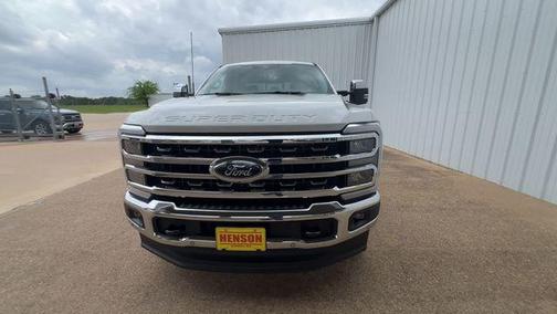 Star White Metallic Tri-Coat 2026 Ford F-250 Lariat