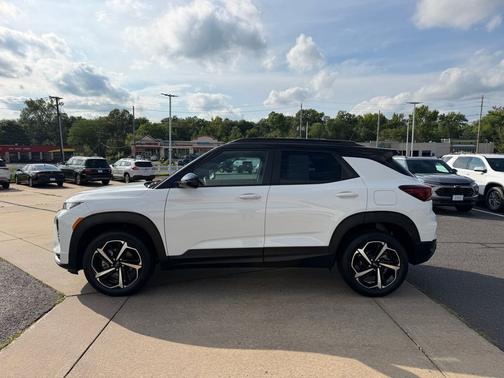 Summit White 2023 Chevrolet Trailblazer RS