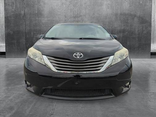 2012 Toyota Sienna XLE