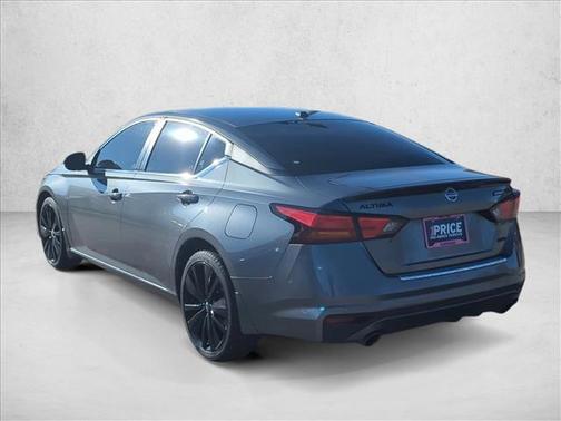 2022 Nissan Altima SR Intelligent AWD