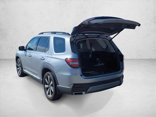 2024 Honda Pilot Touring 8-Passenger
