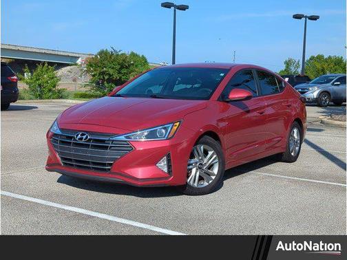 2019 Hyundai ELANTRA SEL