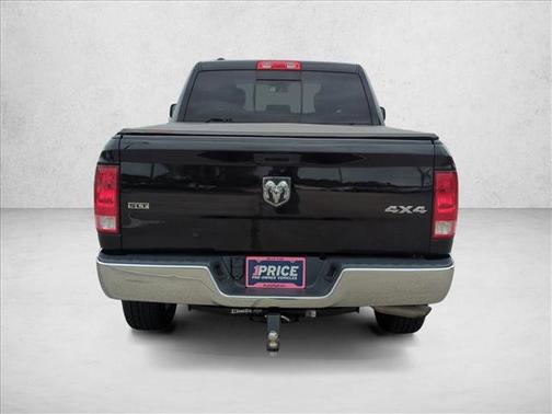 Diamond Black Crystal Pearlcoat 2019 RAM 1500 SLT