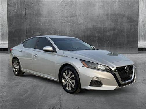 2022 Nissan Altima S FWD