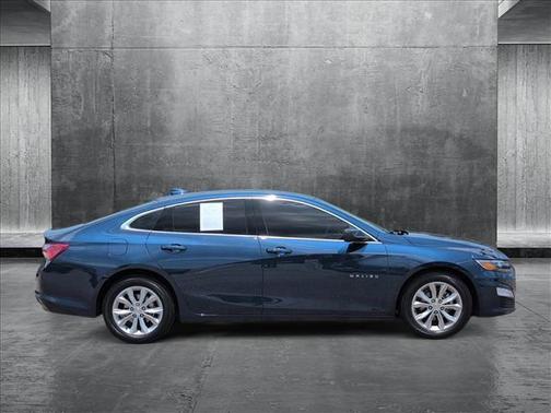 2022 Chevrolet Malibu FWD LT