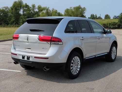 2015 Lincoln MKX Base