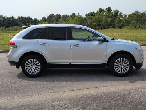 2015 Lincoln MKX Base