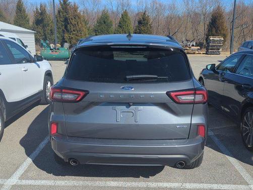 Carbonized Gray Metallic 2024 Ford Escape ST-Line