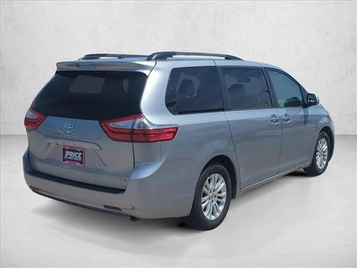 2016 Toyota Sienna XLE