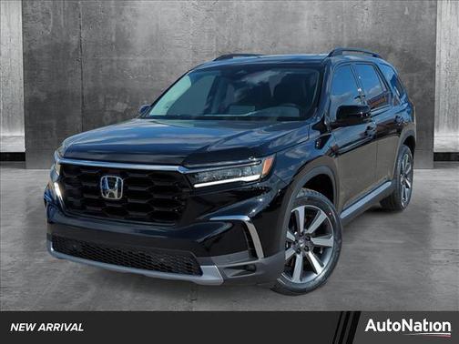 2025 Honda Pilot Touring 8-Passenger