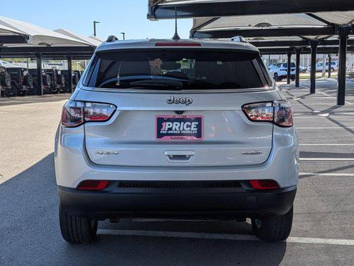 Silver Zynith Metallic Clearcoat 2025 Jeep Compass Latitude