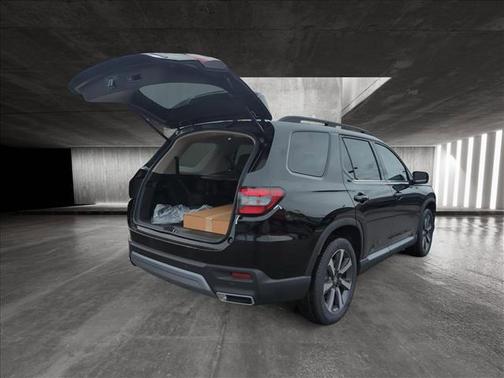 2025 Honda Pilot Touring 8-Passenger