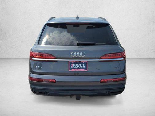 Samurai Gray Metallic 2021 Audi Q7 55 Prestige