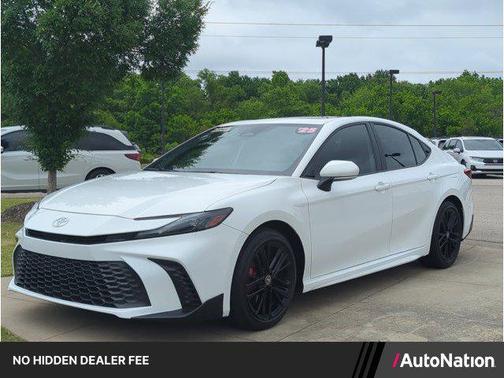Ice Cap 2025 Toyota Camry SE