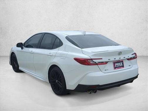 Ice Cap 2025 Toyota Camry SE