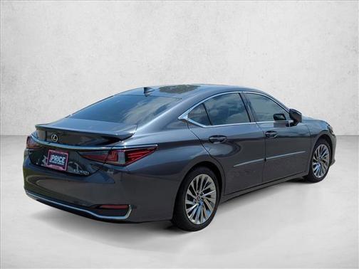 Iridium 2023 Lexus ES 300h Ultra Luxury