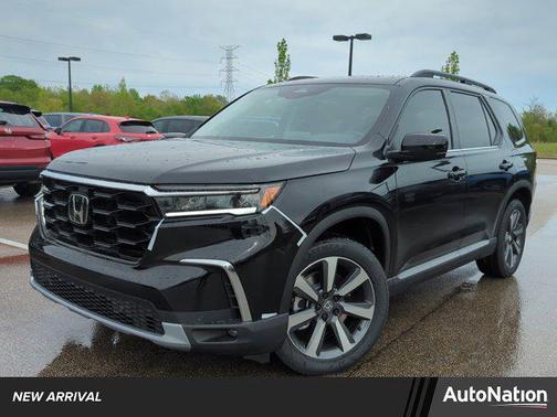 2025 Honda Pilot Touring 8-Passenger