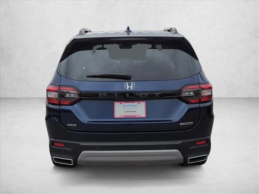 2023 Honda Pilot Touring 8-Passenger