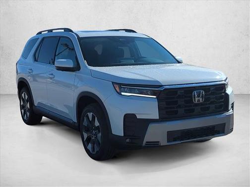 Platinum White Pearl 2026 Honda Pilot Touring 8-Passenger