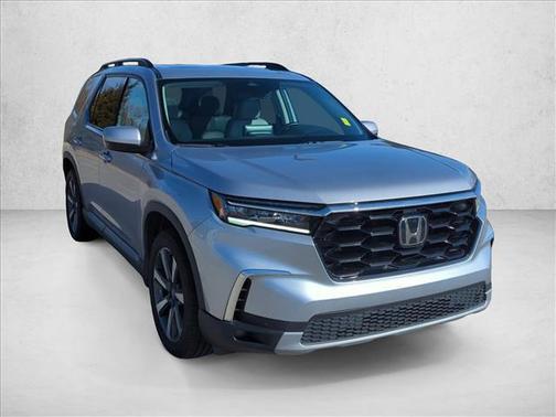 Lunar Silver Metallic 2024 Honda Pilot Touring 8-Passenger